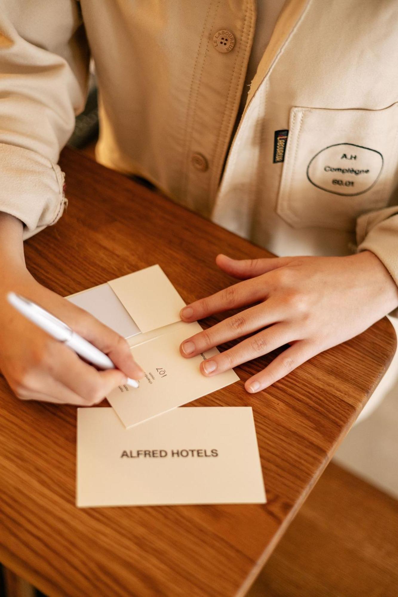 Alfred Hotels Compiegne Exterior photo